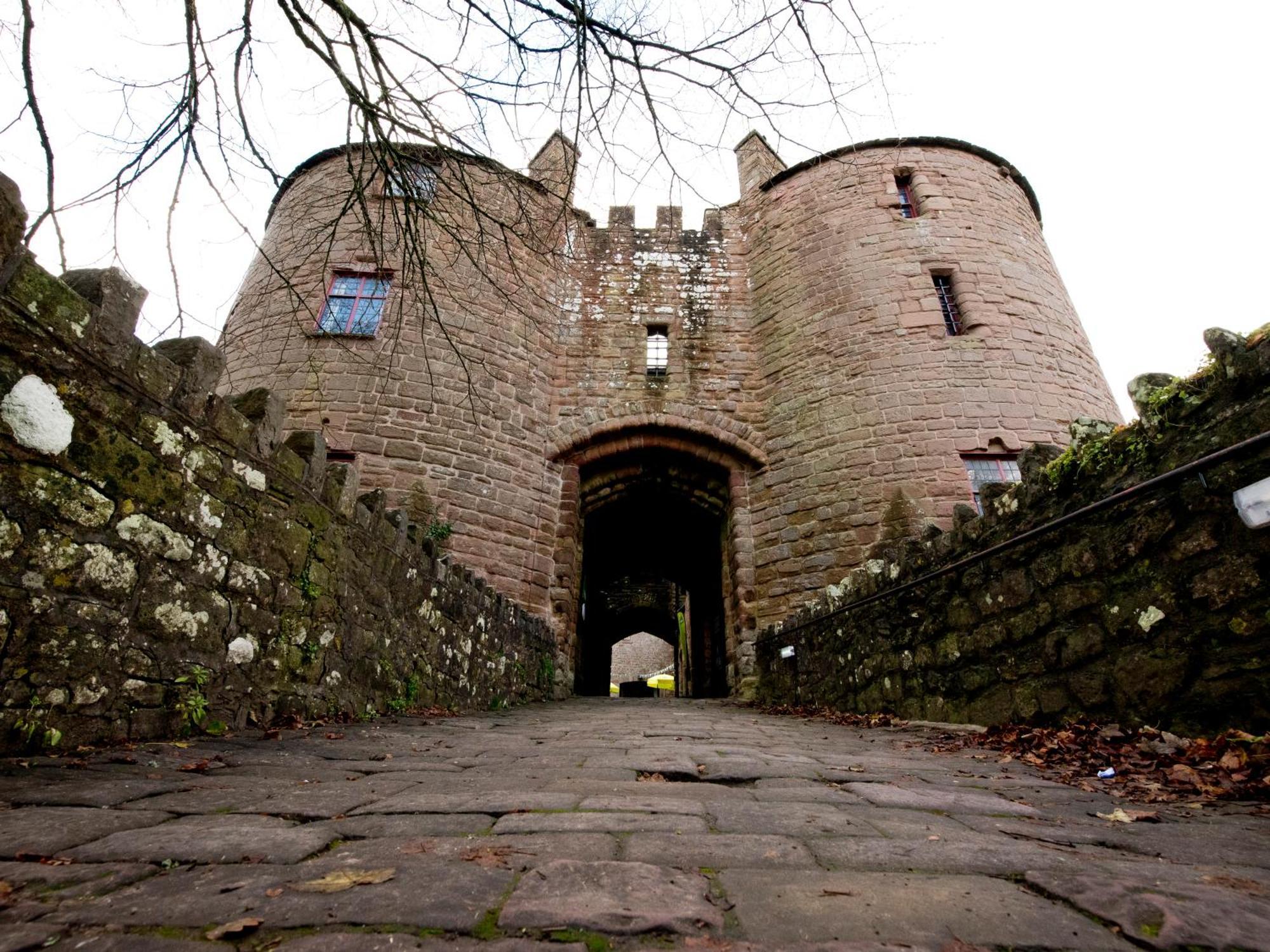 Yha St Briavels Castle Vandrarhem Saint Briavels Exteriör bild